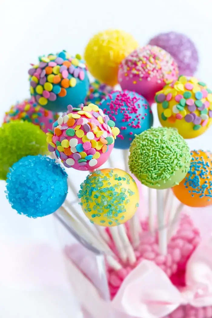 How to make the CUTEST & most DELICIOUS Baby Shower Cake Pops!