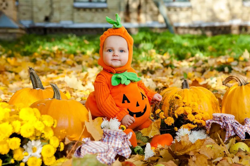 Spooky Cute Halloween Baby Shower Ideas - PinkDucky.com
