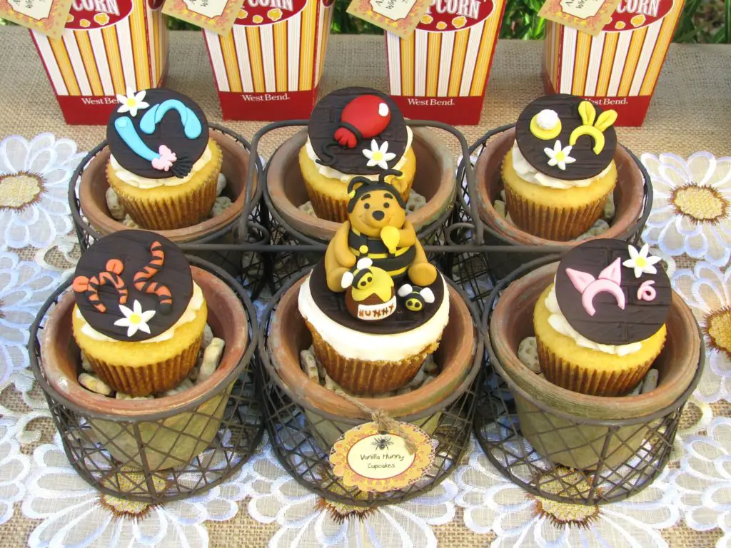 Winnie the Pooh Baby Shower Cupcakes - PinkDucky.com